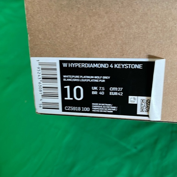Nike Fastflex White and Gray Sole Sneakers new in box main image 4